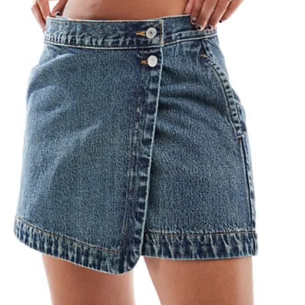 Levi’s wrap denim skirt